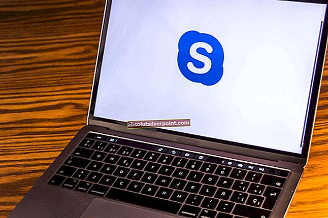 Oprava: Skype narazil na Windows 10